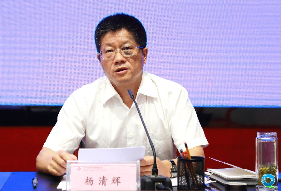 市建规局党组书记、局长杨清辉主持会议并代表班子作表态发言_副本.jpg