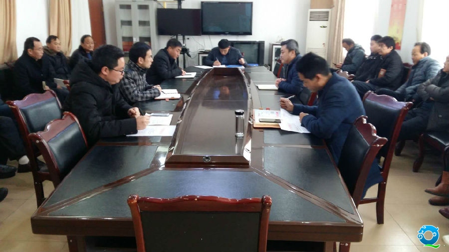 铁锁关镇党委开展党员干部集中约谈会